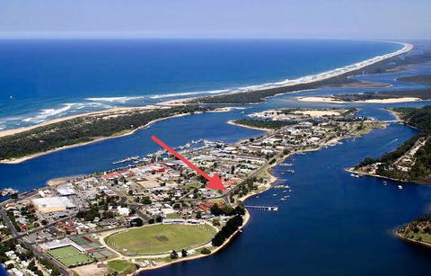 The Wheelhouse - 2BR Waterfront Apt In Town - Accommodation Tasmania 16