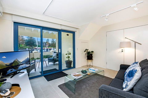 The Waterfront Apartment - Accommodation Tasmania 10