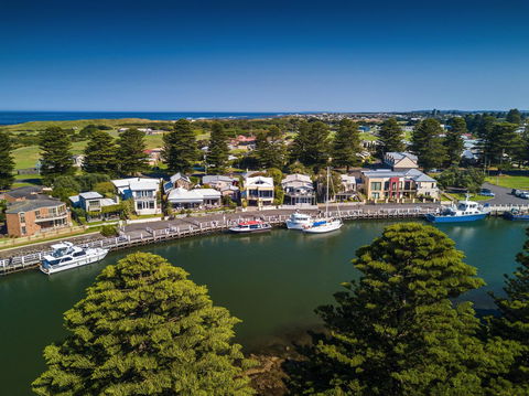 The Waterfront Apartment - Accommodation Tasmania 1
