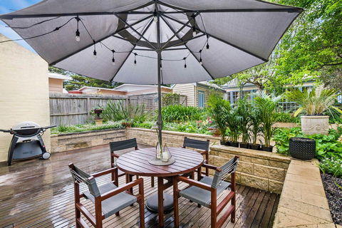 The Waterfront Apartment - Accommodation Tasmania 12
