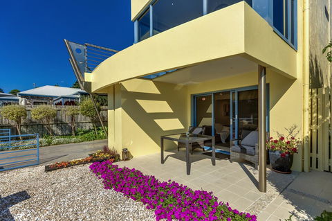The Waterfront Apartment - Accommodation Tasmania 4