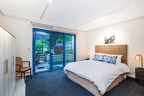 The Waterfront Apartment - Accommodation Tasmania 6