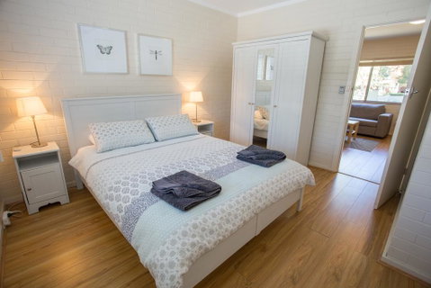 The Blue Door Villa - Accommodation Tasmania 0