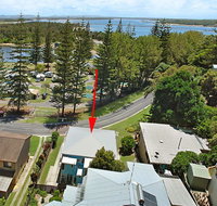 The Blue House - flat walk to river and beach - Accommodation Tasmania