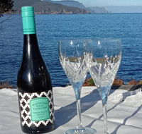 the cove... on the rocks at Port Arthur - Accommodation Tasmania