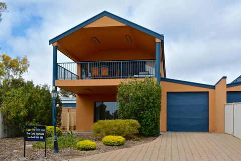 The Curly Seahorse - Accommodation Tasmania 3