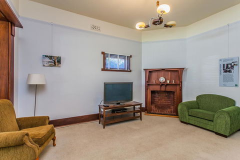 The Curtin Family Home - Accommodation Tasmania 1
