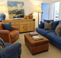 The Dewhurst - Sophisticated Entire CBD Apartment - Accommodation Tasmania