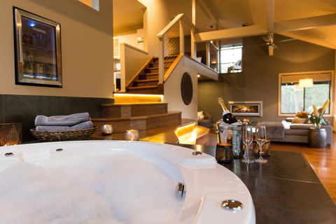 The Edge Villa - Accommodation Tasmania 0