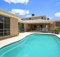 The Grand Holiday House - Accommodation Tasmania