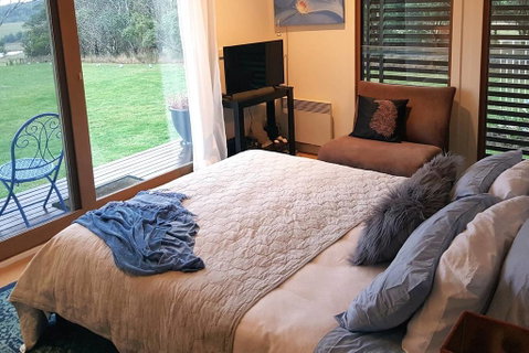 The Gurdies Room With Amazing Sunset Views - Accommodation Tasmania 0