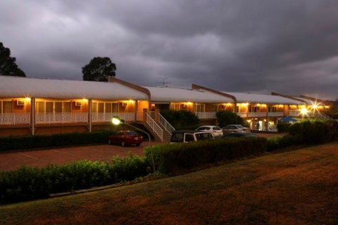 The Hermitage Motel - Campbelltown - Accommodation Tasmania 2