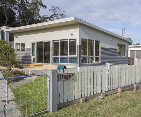The Hill House - Accommodation Tasmania 0