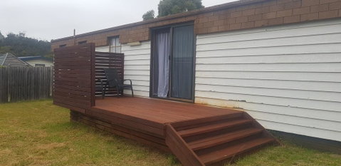 The Hut - Accommodation Tasmania 0