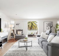 The Jetty Apartment by Ready Set Host - Accommodation Tasmania