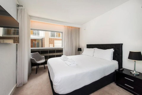 The Nest - Smart Suite On Newcastle St With Rooftop Views - Accommodation Tasmania 0