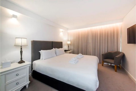 The Nest - Stylish Modern Room With Rooftop Terrace - Accommodation Tasmania 0