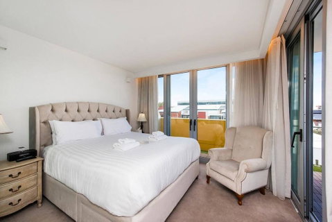 The Nest - Trendy Studio Close To Centre With Roof Terrace - Accommodation Tasmania 0