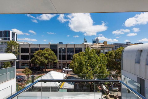 The Nest - Trendy Studio Near City Centre With Roof Terrace - Accommodation Tasmania 2