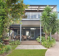The Old Bottleshop - waterfront pool table and more - Accommodation Tasmania