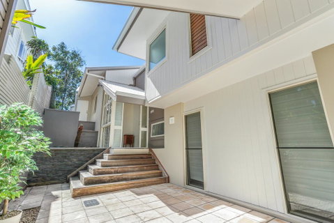 The Peachy Life, Sunshine Beach - Accommodation Tasmania 1
