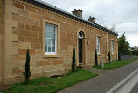 The Red Feather Inn - Accommodation Tasmania 1