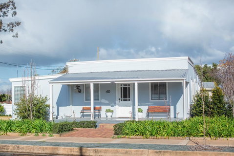 The Rested Guest 3 Bedroom Cottage West Wyalong - Accommodation Tasmania 0