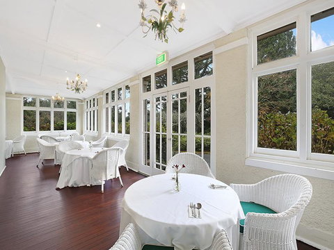 The Robertson Hotel - Accommodation Tasmania 2