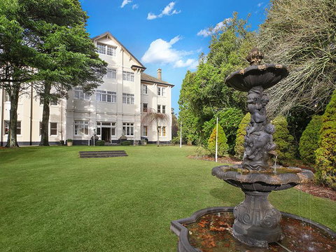 The Robertson Hotel - Accommodation Tasmania 1