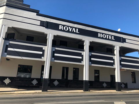 The Royal Hotel, Drouin - Accommodation Tasmania 1