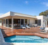The Sanctuary Stunning. Hot tub spa  Linen - Accommodation Tasmania