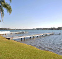 The Studio on the Lake  Fishing Point Lake Macquarie - honestly put the line in and catch fish - Accommodation Tasmania