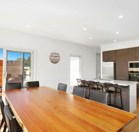 The Wharf House - Budgewoi - Accommodation Tasmania