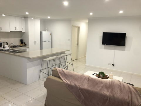 Three Bedroom, Two Bathroom Family Home - Accommodation Tasmania 1