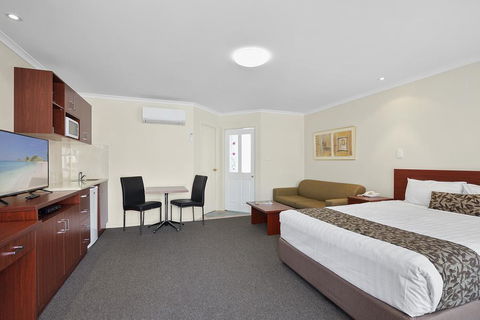 Thunderbird Motel Yass - Accommodation Tasmania 1