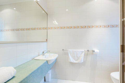 Tonsley Hotel - Accommodation Tasmania 2
