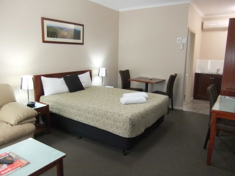 Top Of The Town Motel - Accommodation Tasmania 2