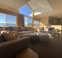 Torino 6 - Lake Jindabyne  Snowy Mountain Views - Accommodation Tasmania
