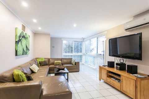 Torquay Retreats - Anderson - Accommodation Tasmania 0