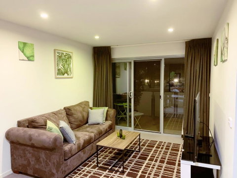 Tranquil, Relaxing Forrest Style Apartment - Braddon CBD - Accommodation Tasmania 0