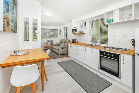 Tropical On McKenzie MK1 - Accommodation Tasmania 2