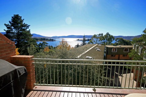 Twin Seasons 4 - Lake And Mountain Views - Accommodation Tasmania 0