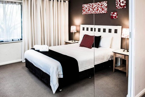 Two Bedroom Apt Next To Perth CBD With Parking. - Accommodation Tasmania 1