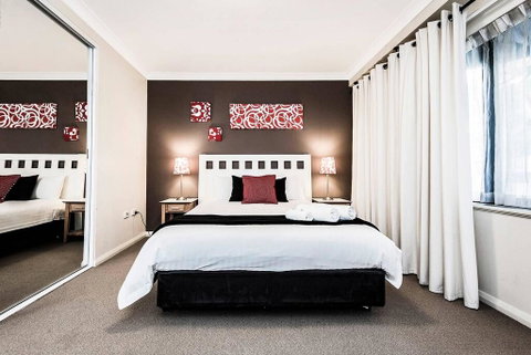 Two Bedroom Apt Next To Perth CBD With Parking. - Accommodation Tasmania 0