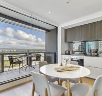 Ultra-Modern Luxury With Views At Kai Waterfront - Accommodation Tasmania