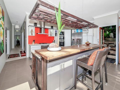 Unique, Tropical Rainforest Getaway - Accommodation Tasmania 3