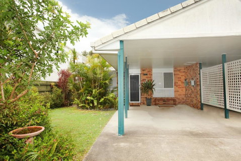 Unit 1/14 Tamarindus Street Marcoola Beach, Pet Friendly, 300 BOND, Linen Supplied - Accommodation Tasmania 2