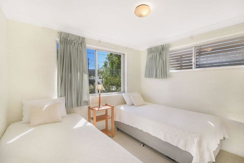 Unit 3 At 4 Pelican Street, Peregian Beach, Noosa Shire - Accommodation Tasmania 2