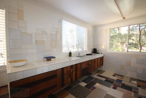 Up-cycle House Blackheath - Accommodation Tasmania 3
