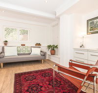 Vibrant Oversized Studio in Leafy Balgowlah - Accommodation Tasmania